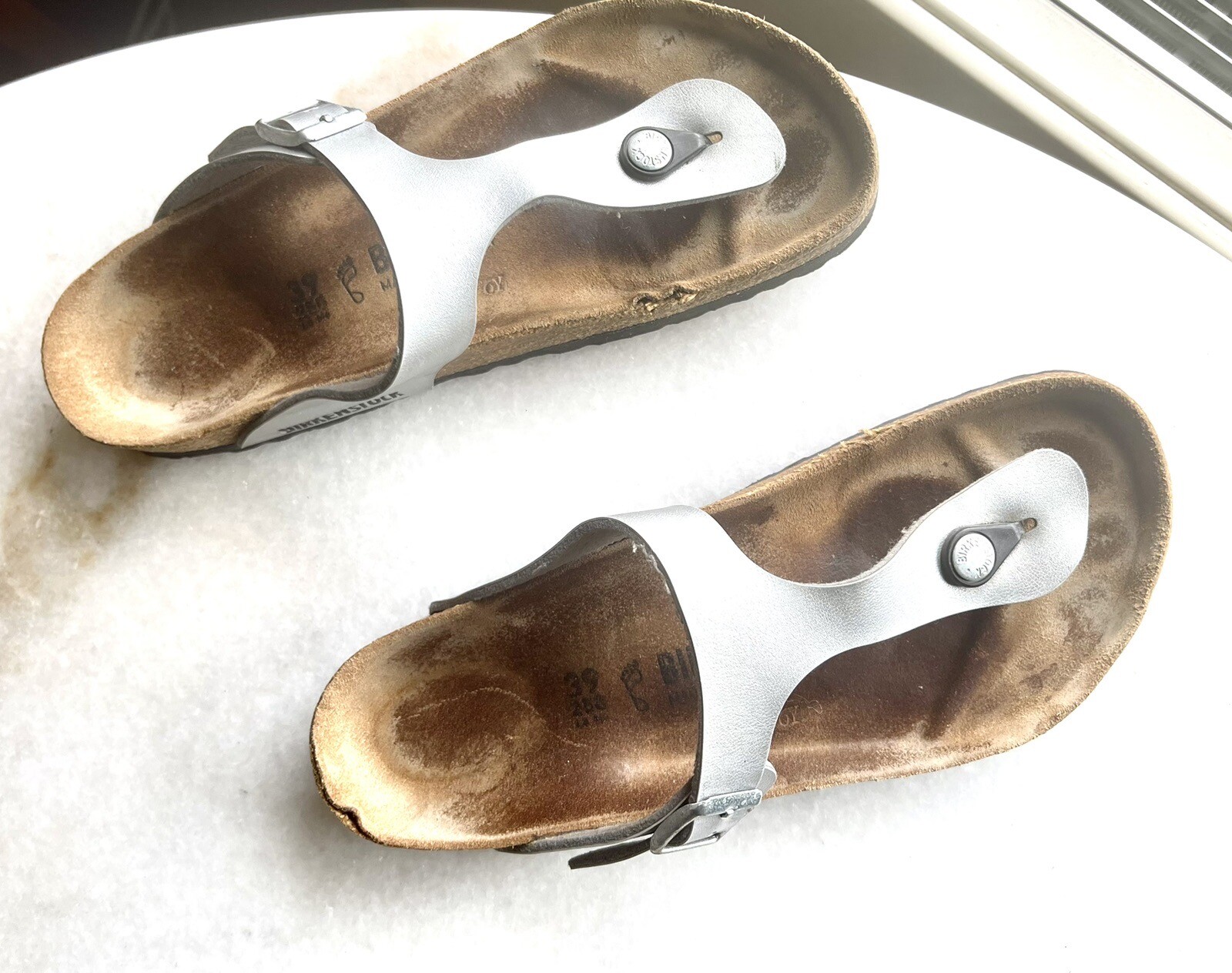 Birkenstock Gizeh Silver Womens EU 39 US 8 Thong Sandals Shoes