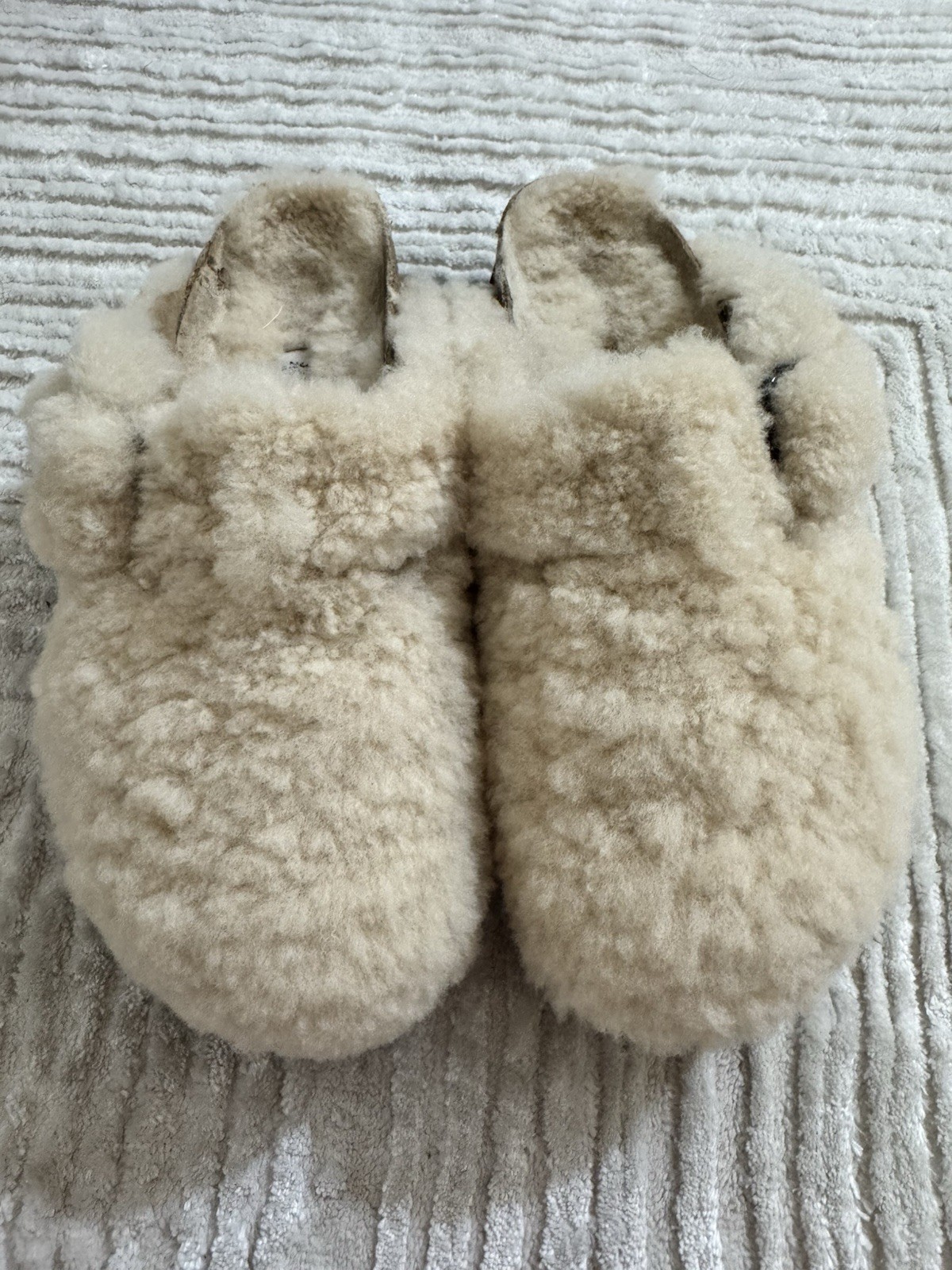 Birkenstock Papillio Boston Big Buckle Shearling clogs in Teddy Eggshell Sz 39/8