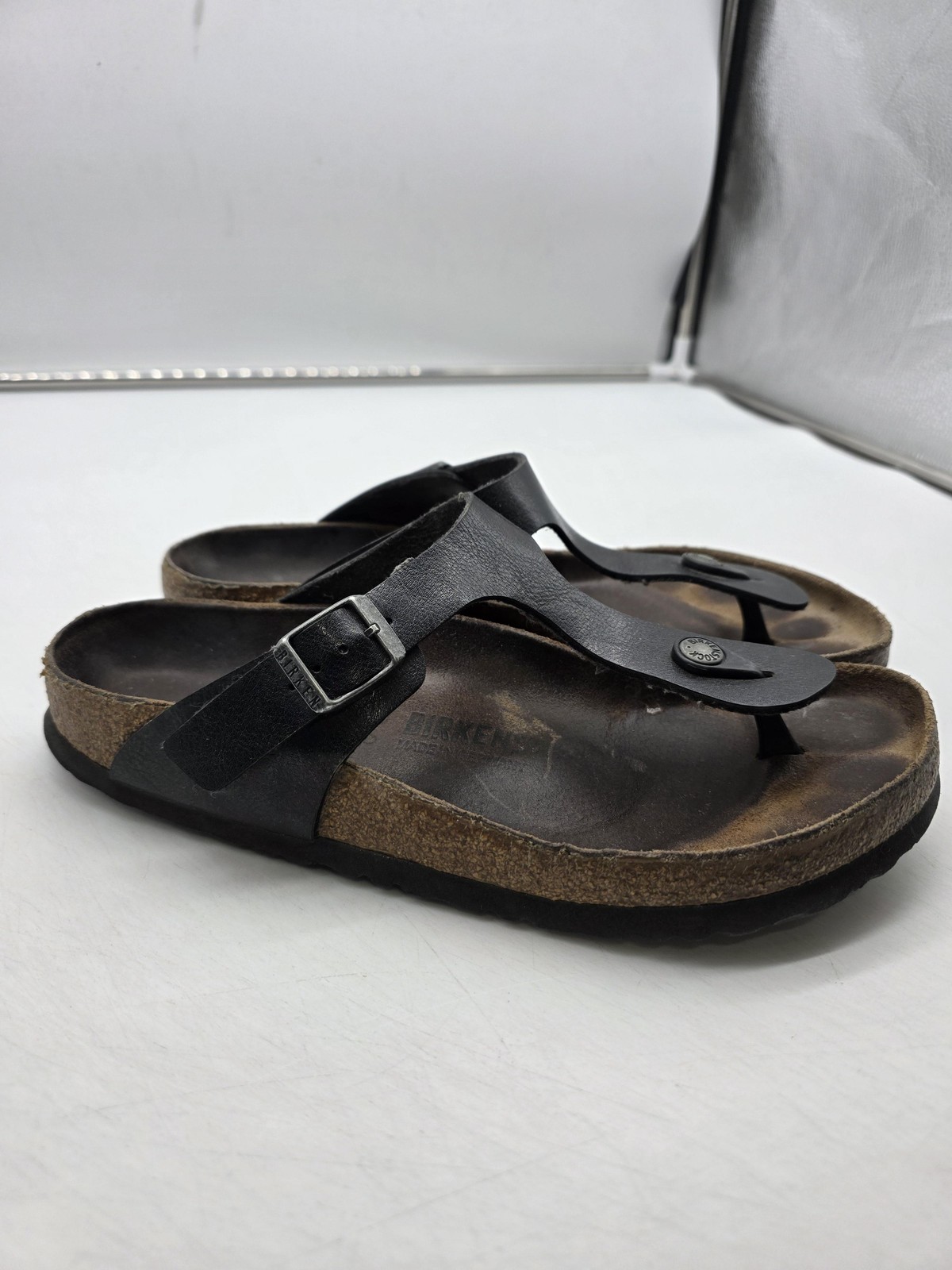 Birkenstock Gizeh Sandals Mens Size 7 Womens 9 Leather Cork Damaged Slides