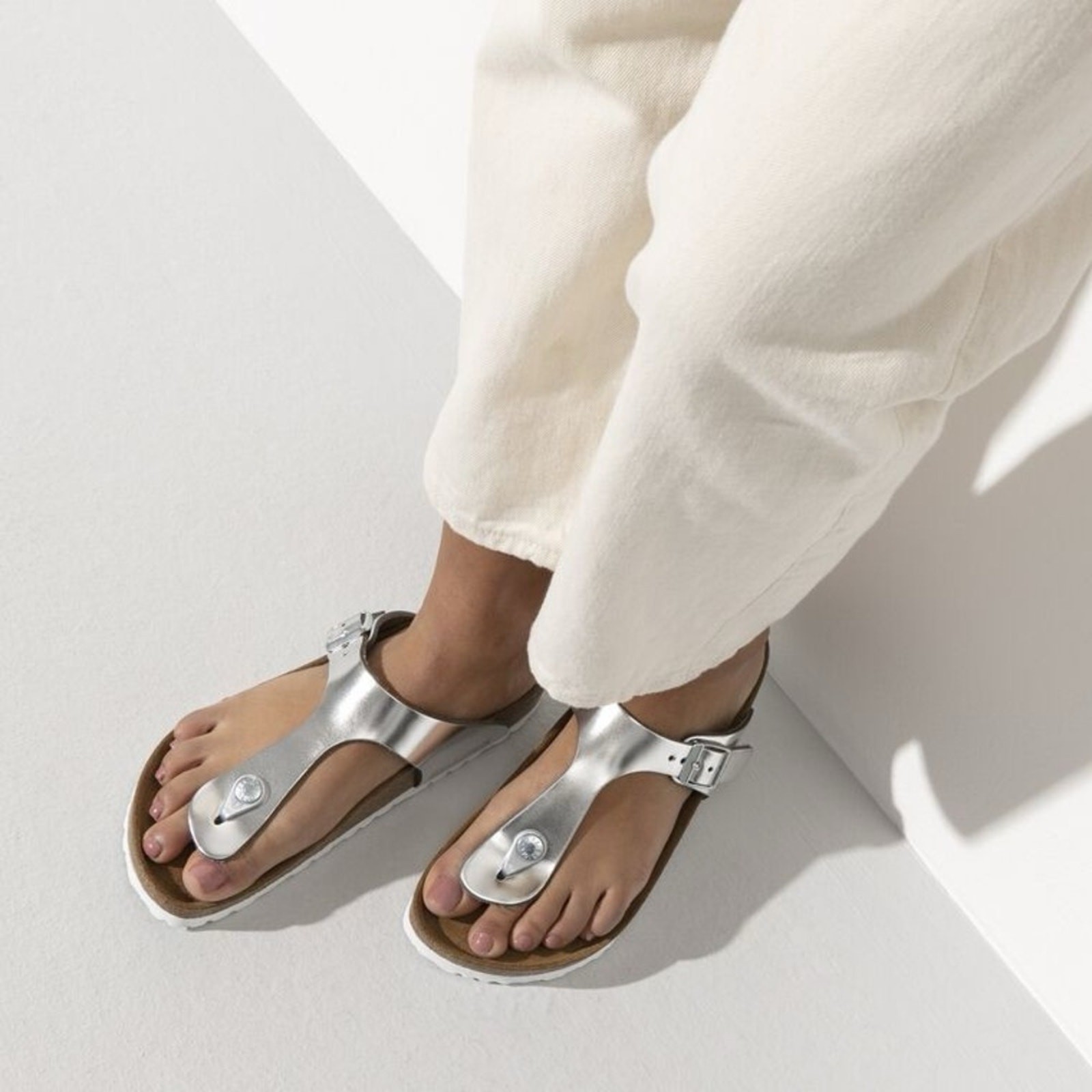 Birkenstock Gizeh Soft Footbed Leather Metallic Silver SZ US 38/US 7 Comfort