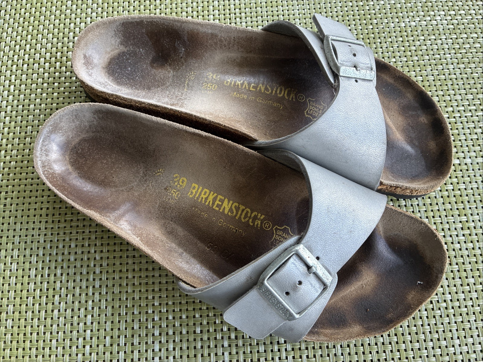 Birkenstock Madrid Womens 39 US 8 Narrow Silver Sandals Slides