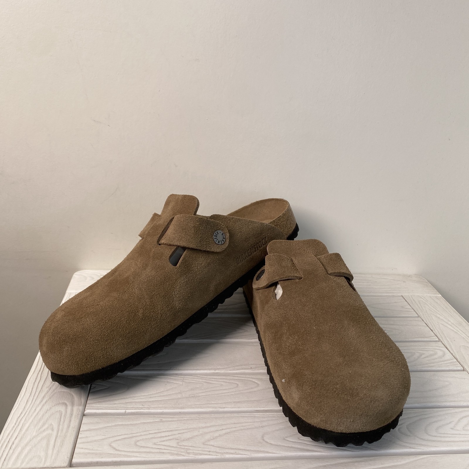 Birkenstock Boston BS Unisex Men Size 8 Women 10 Brown Suede Narrow Slip On Clog