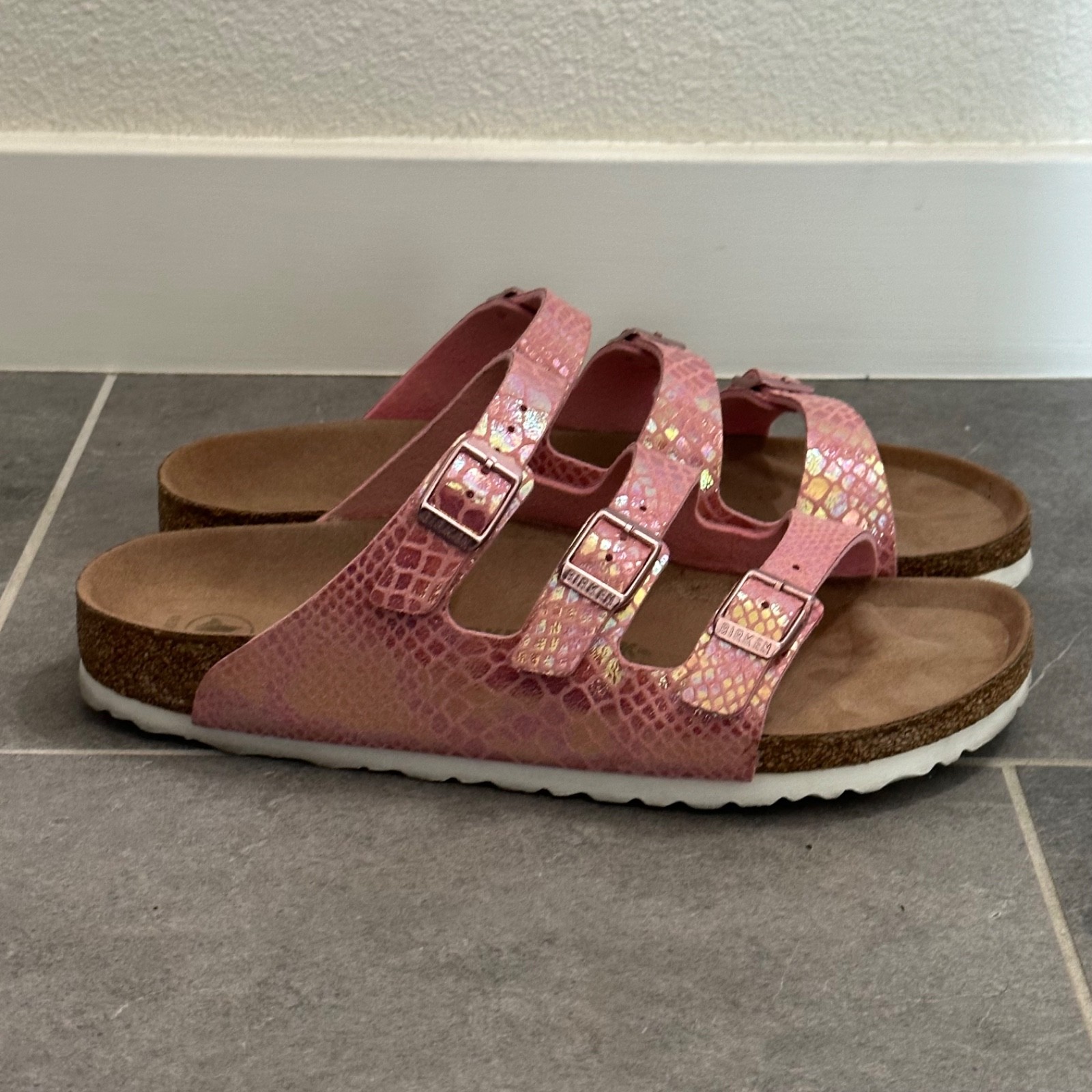 Birkenstock Florida Fresh Pink Snakeskin Iridescent Sandals Women Size 10