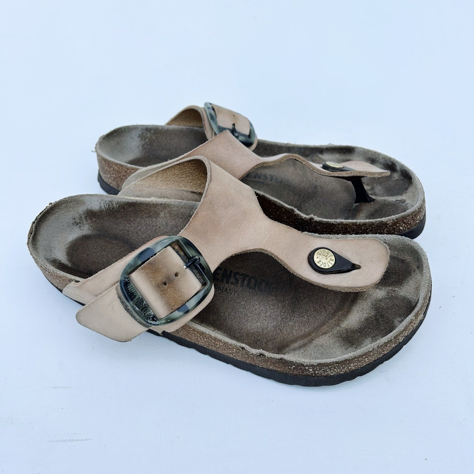Birkenstock Gizeh Leather Thong Sandal Camo Buckle 37 Big Buckle 6.5 Tobacco
