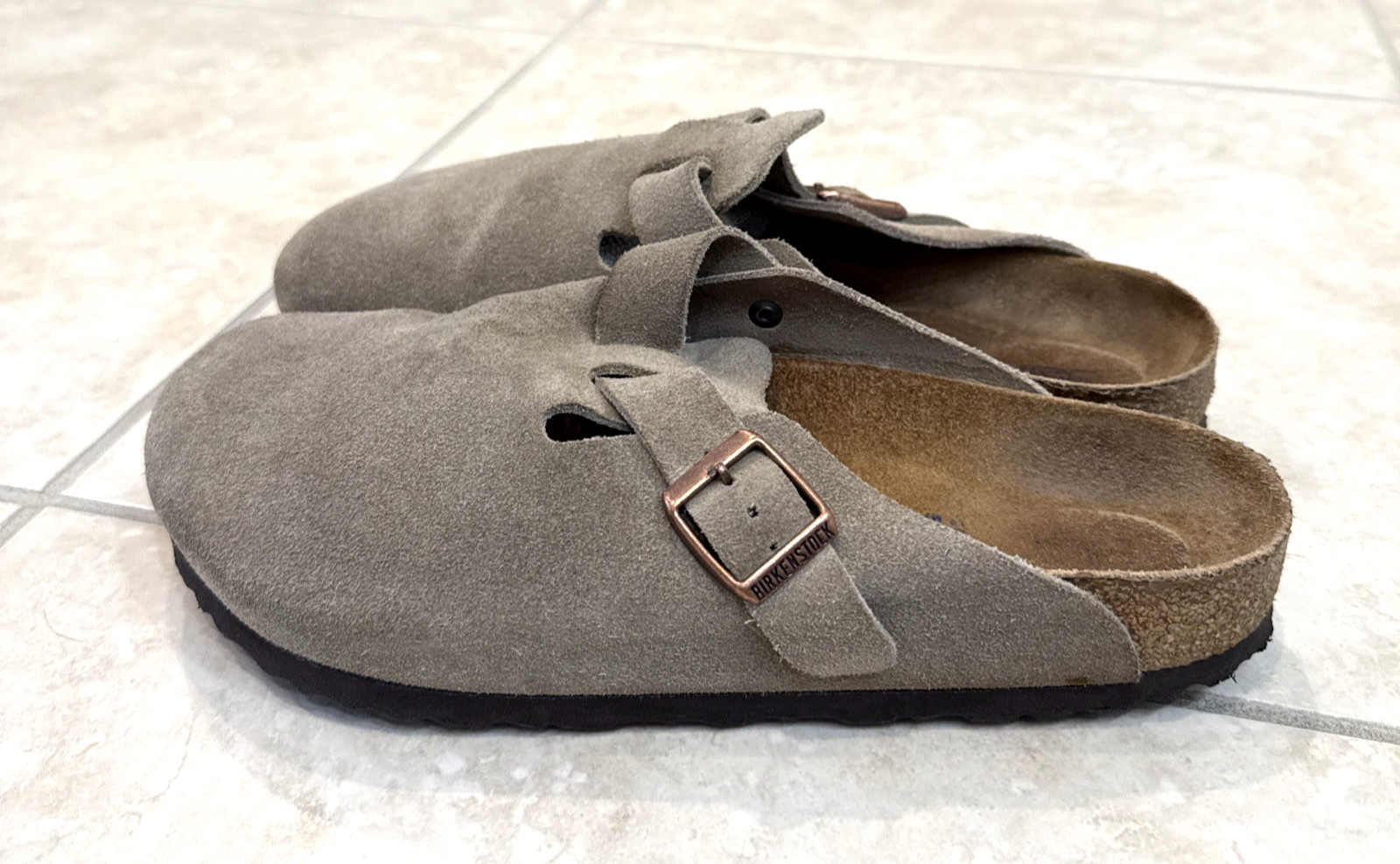 Birkenstock Boston Soft Footbed Taupe Suede Clog Unisex EU 40 US M7 L9 Comfort