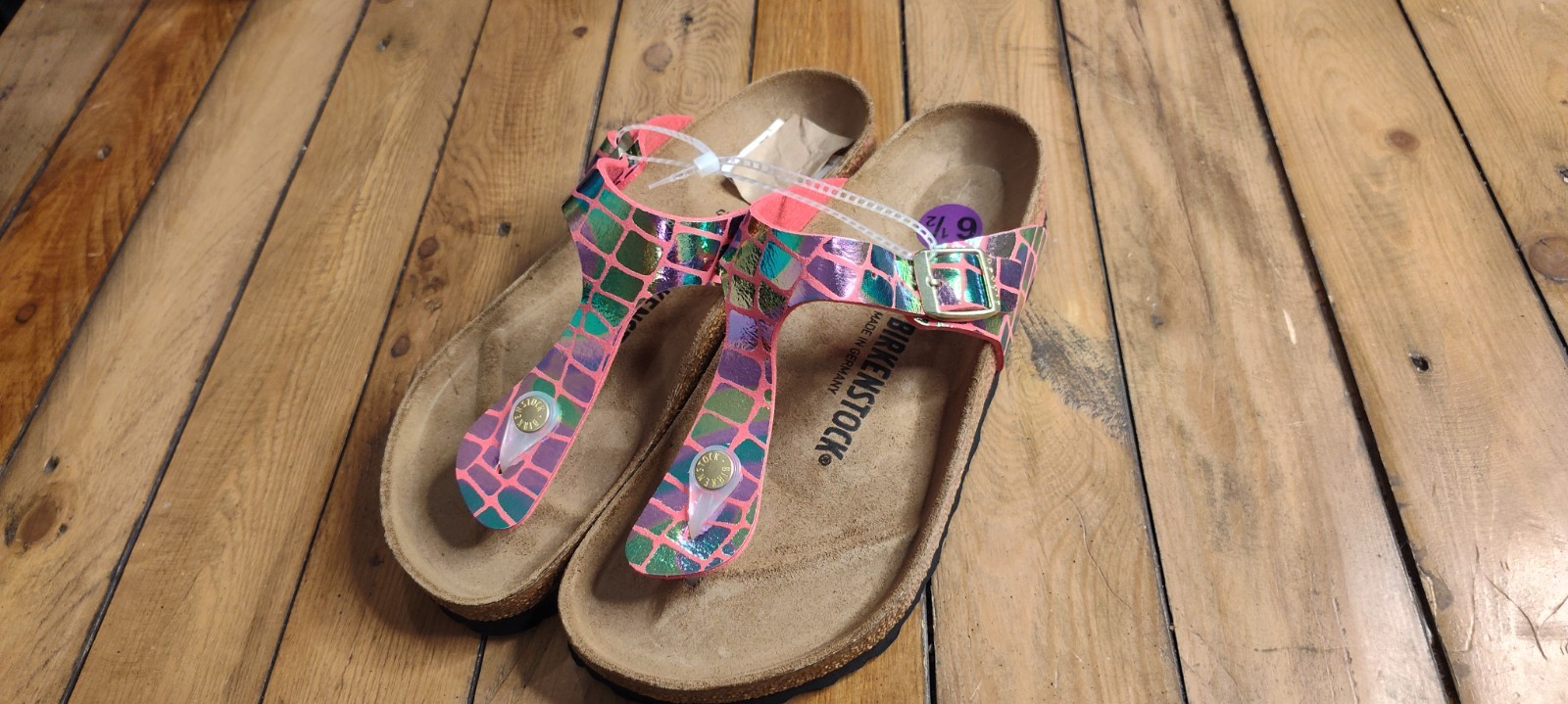 Birkenstock gizeh gator glean sandals raspberry women size 6.5