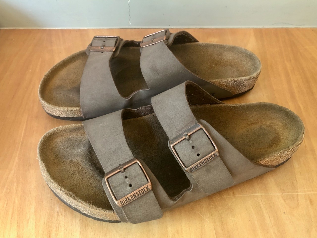Birkenstock Arizona Sandals Stone Brown EU 42 US 9-9.5 Men / 11-11.5 Women reg