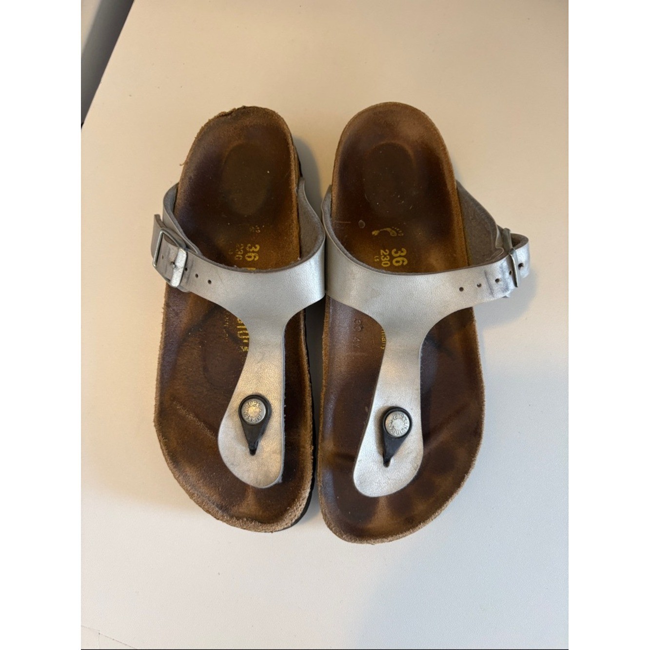 Birkenstock Gizeh Size 36 Silver US 5 5.5