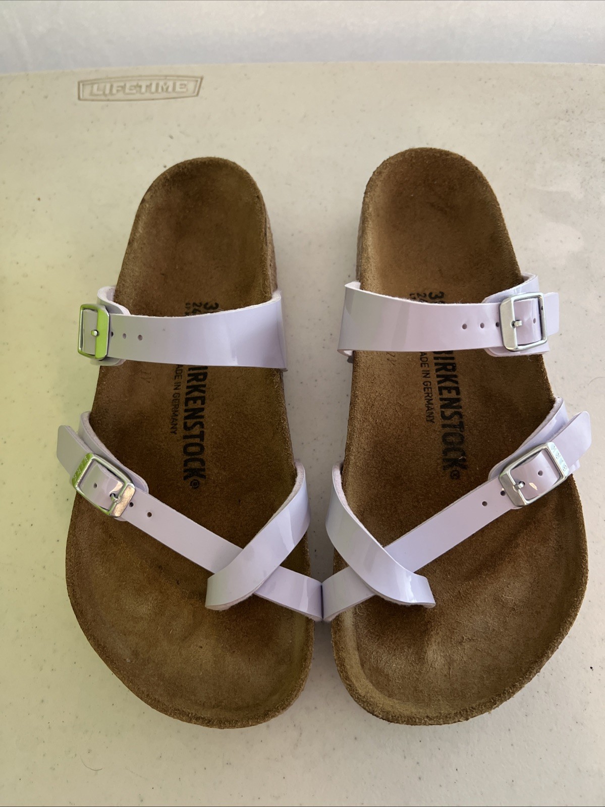 Birkenstock Mayari Graceful Lavender Patent Birko-Flor Sandals Size 38 Ladies 7