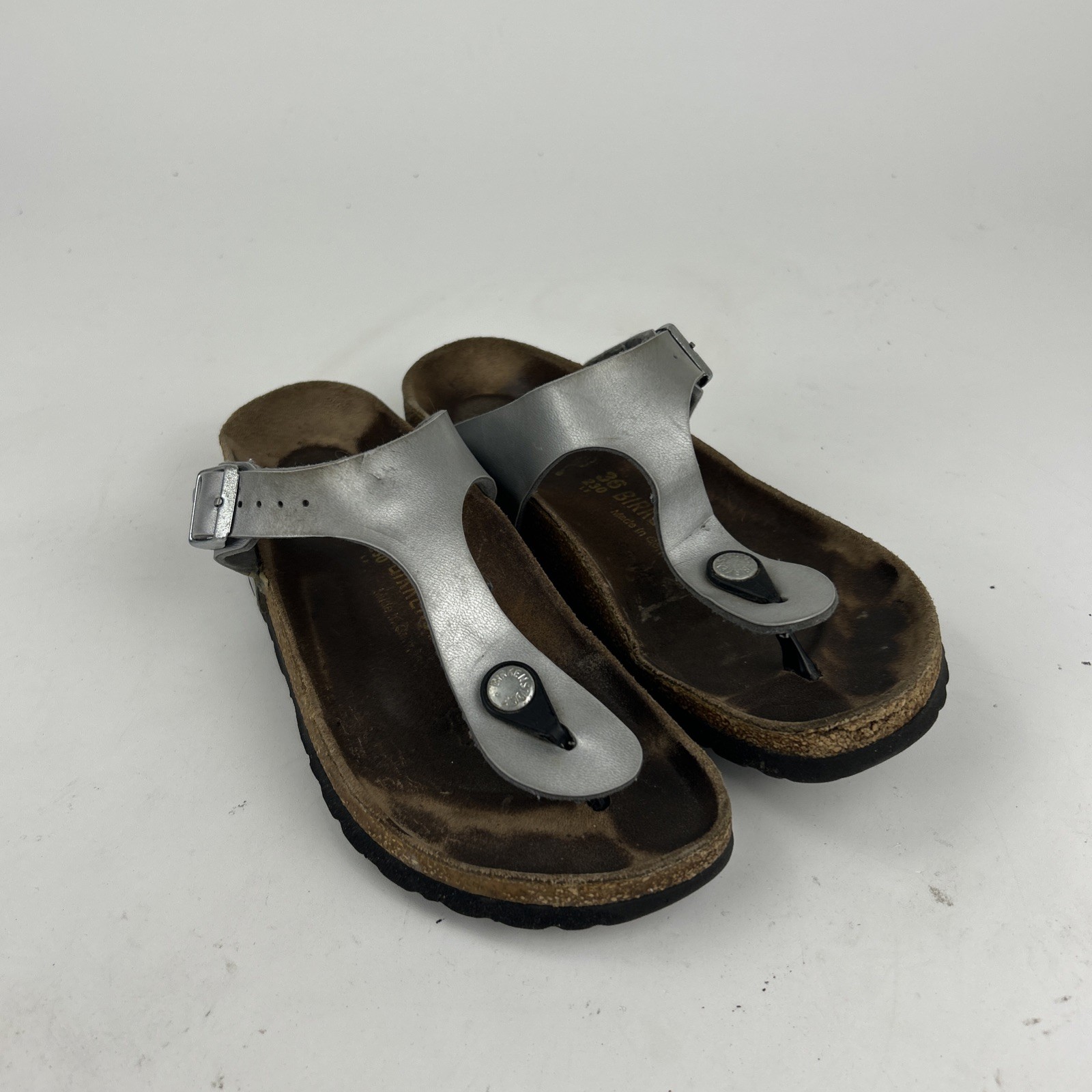 Women’s Birkenstock Gizeh Birko-Flor Thong Sandal 36 Silver Slip On Sz 6-6.5 US