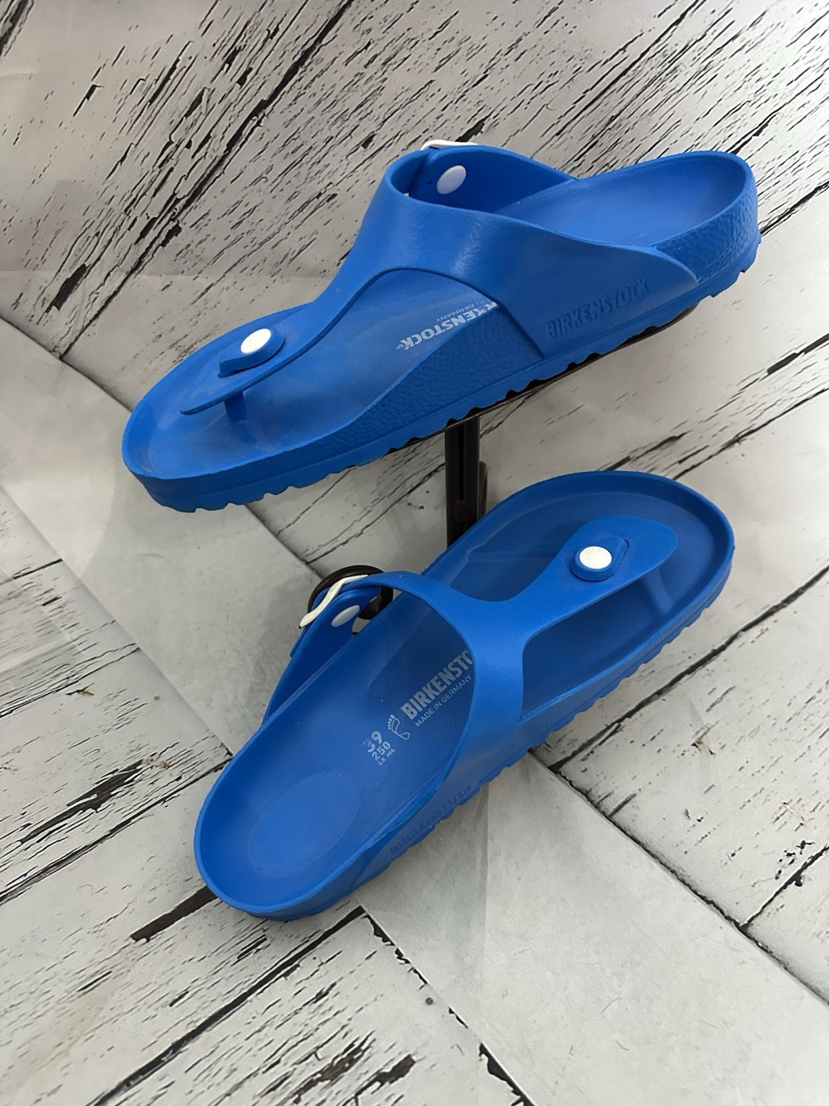 BIRKENSTOCK GIZEH EVA UNISEX TURQUOISE FLIP FLOP SANDAL – WOMENS 8 MEN 6