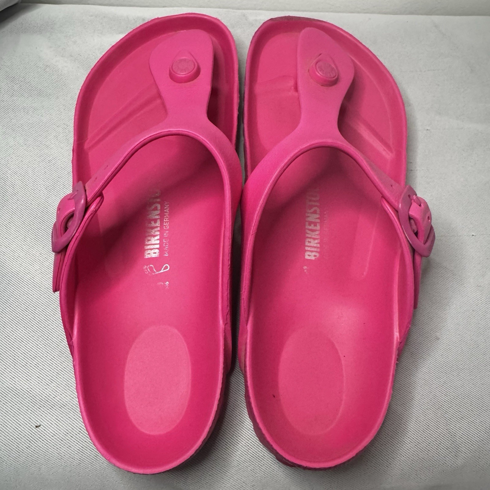 Birkenstock Gizeh Women’s Sandals In Hot Pink Ladies Size 8 Or 39