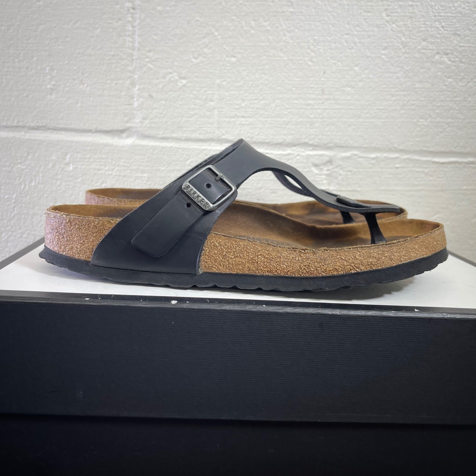 Birkenstock Gizeh Black Leather Thong Sandals Slip On Women’s Size 40 EU/9 US