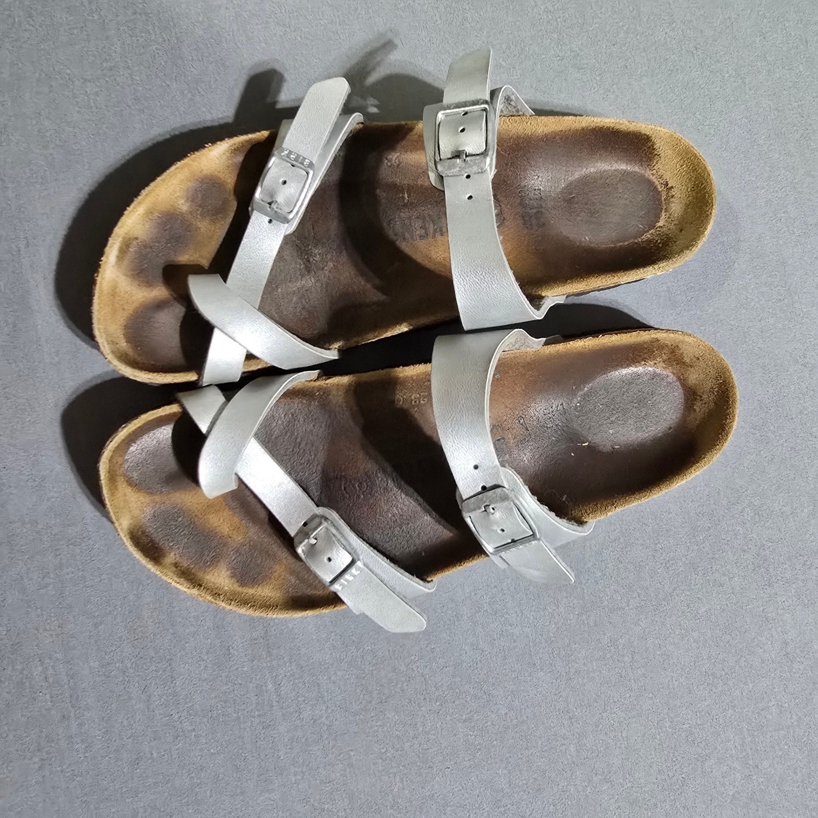 Birkenstock Mayari Silver Metallic Leather Two Strap Sandals Women’s 38 usa 7