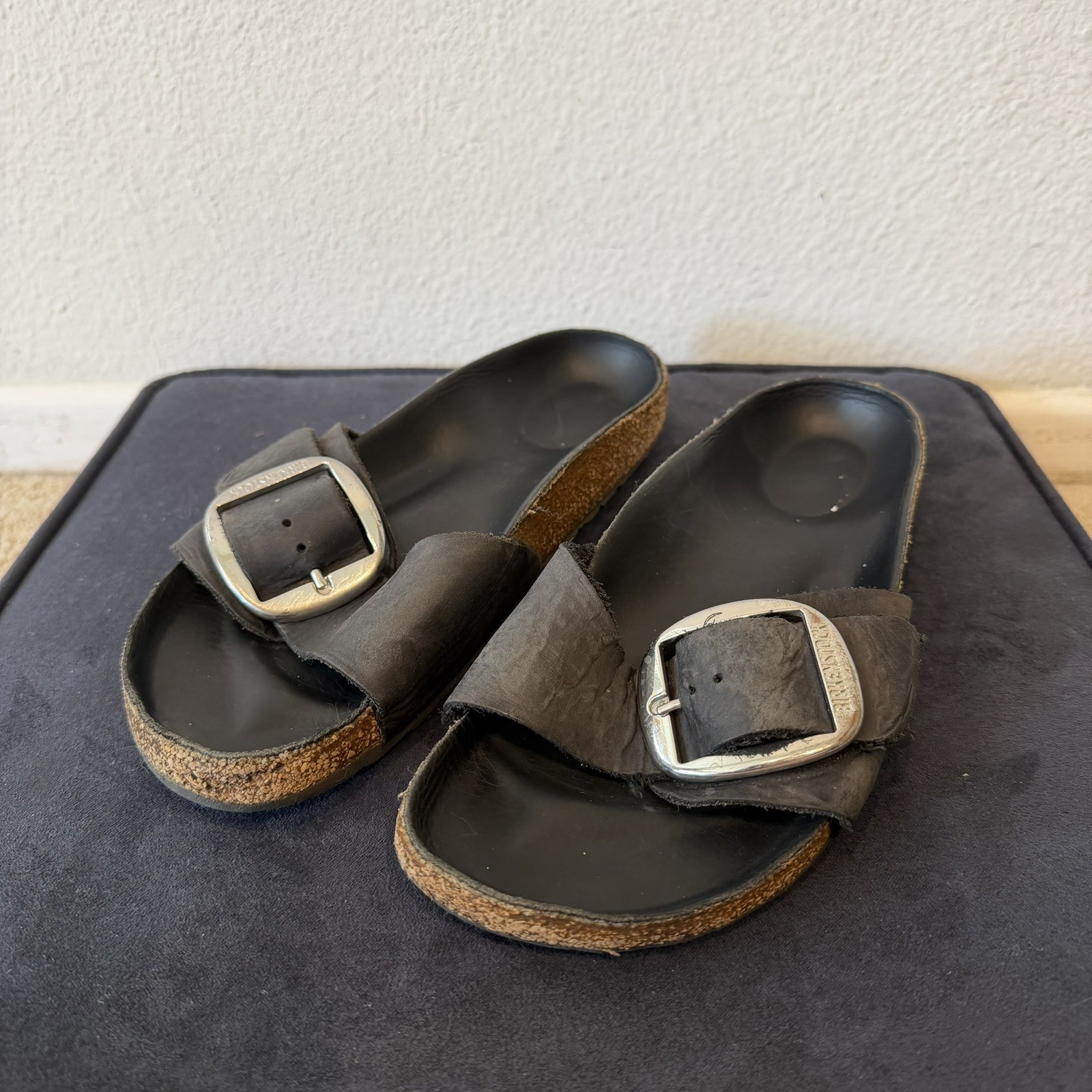 Birkenstock Madrid Big Buckle Leather Sandals Black 38 L7 M5