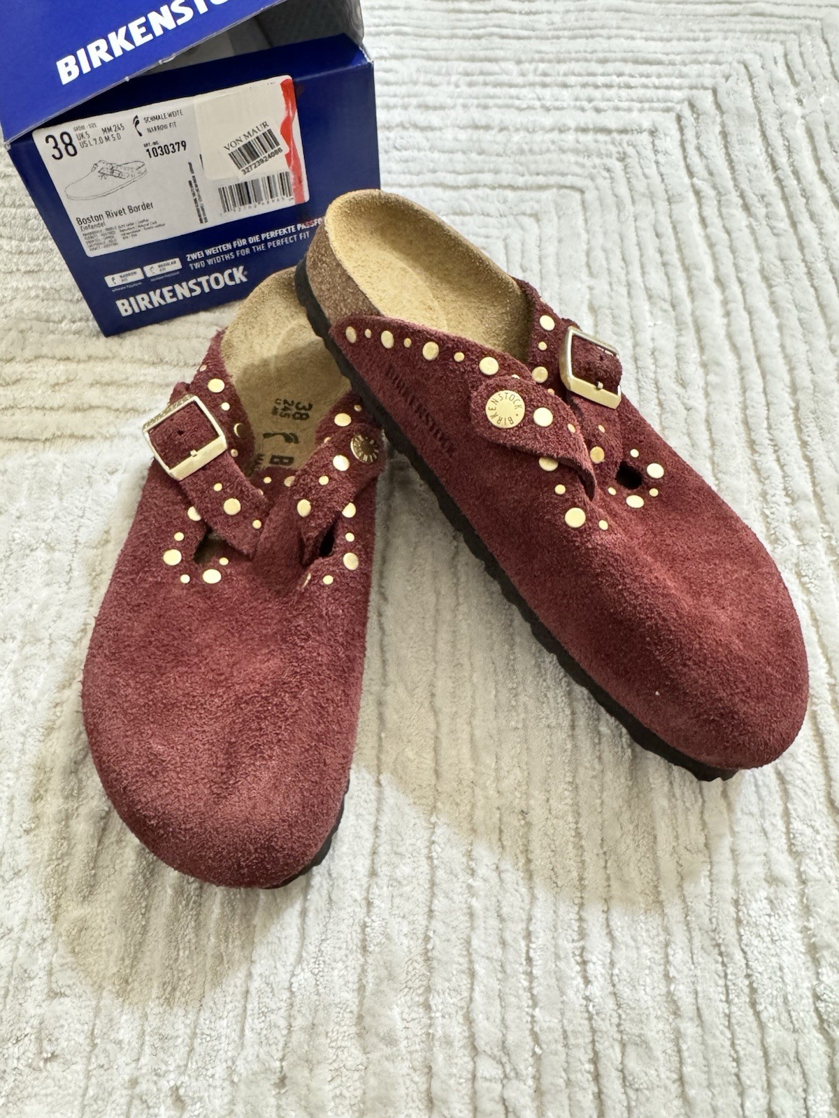 NIB Birkenstock Boston Rivet clogs in Zinfandel suede size 38/7-7.5