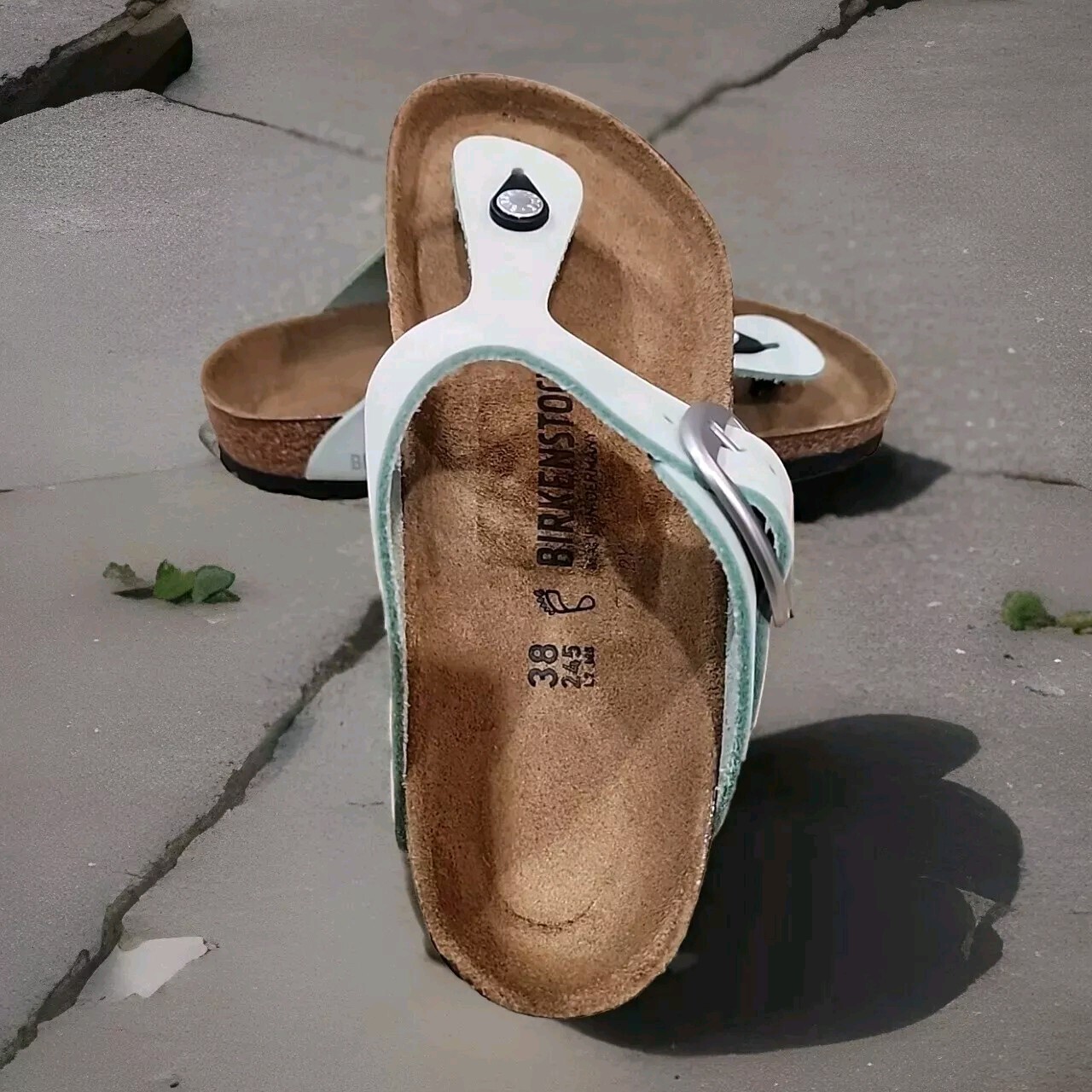 New Women’s BIRKENSTOCK Mint Gizeh Big Buckle Oiled Leather Sandals Size 7