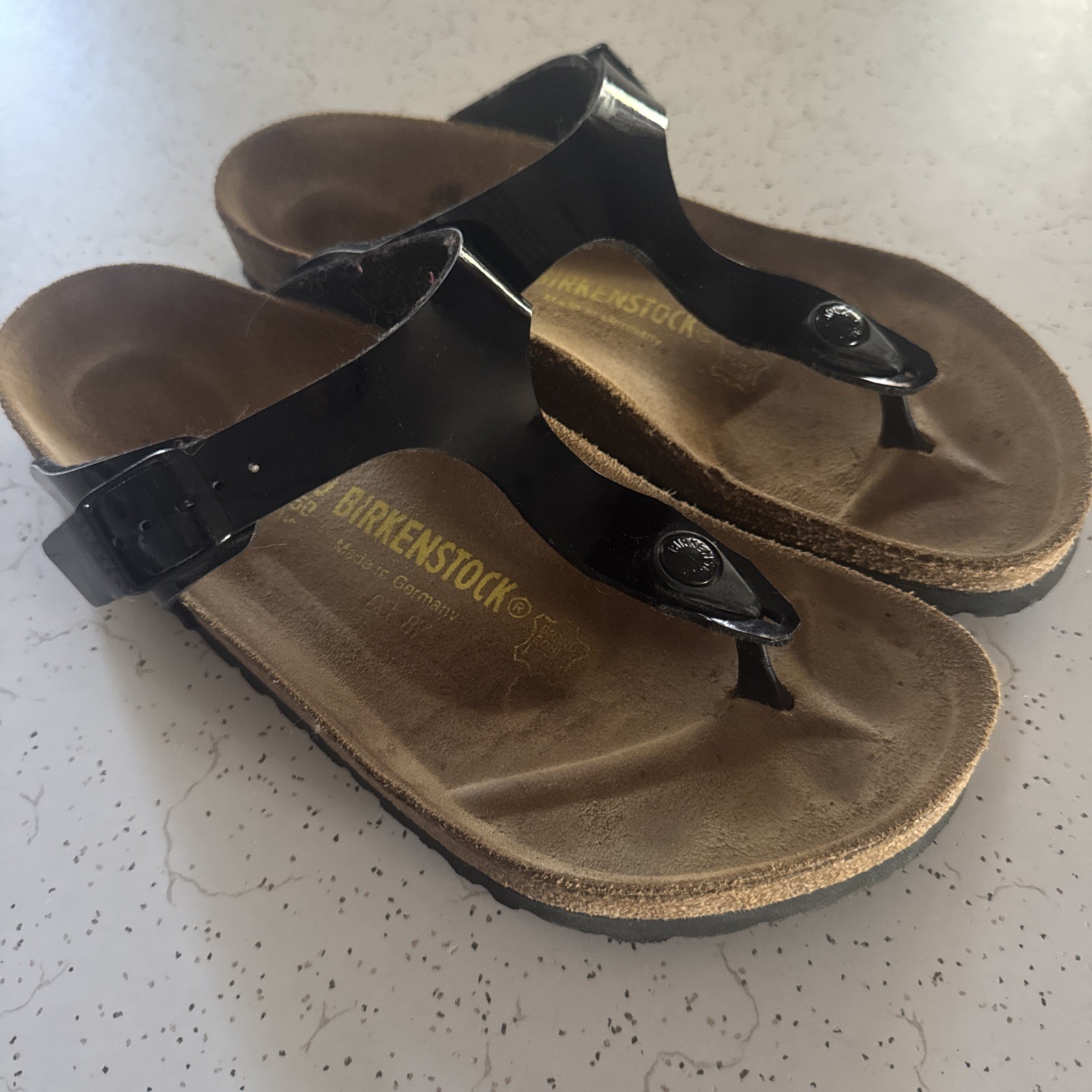 Birkenstock Sandals Womens 39/8 Gizeh Thong Black Patent Leather