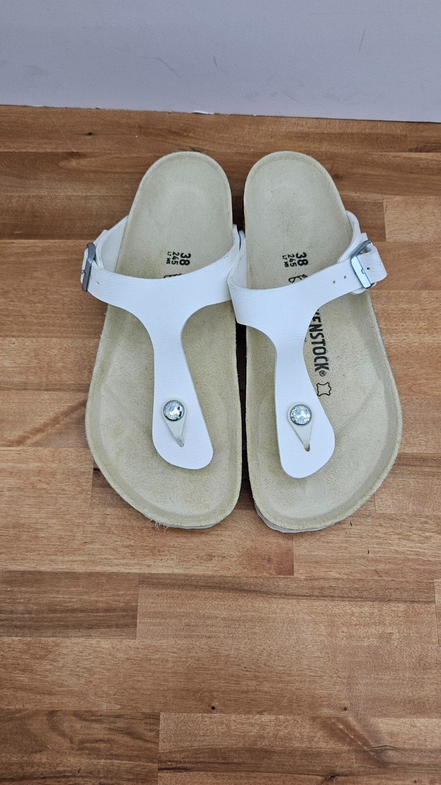 Birkenstock Gizeh White Regular Sandals – Women’s 7, Men’s 5