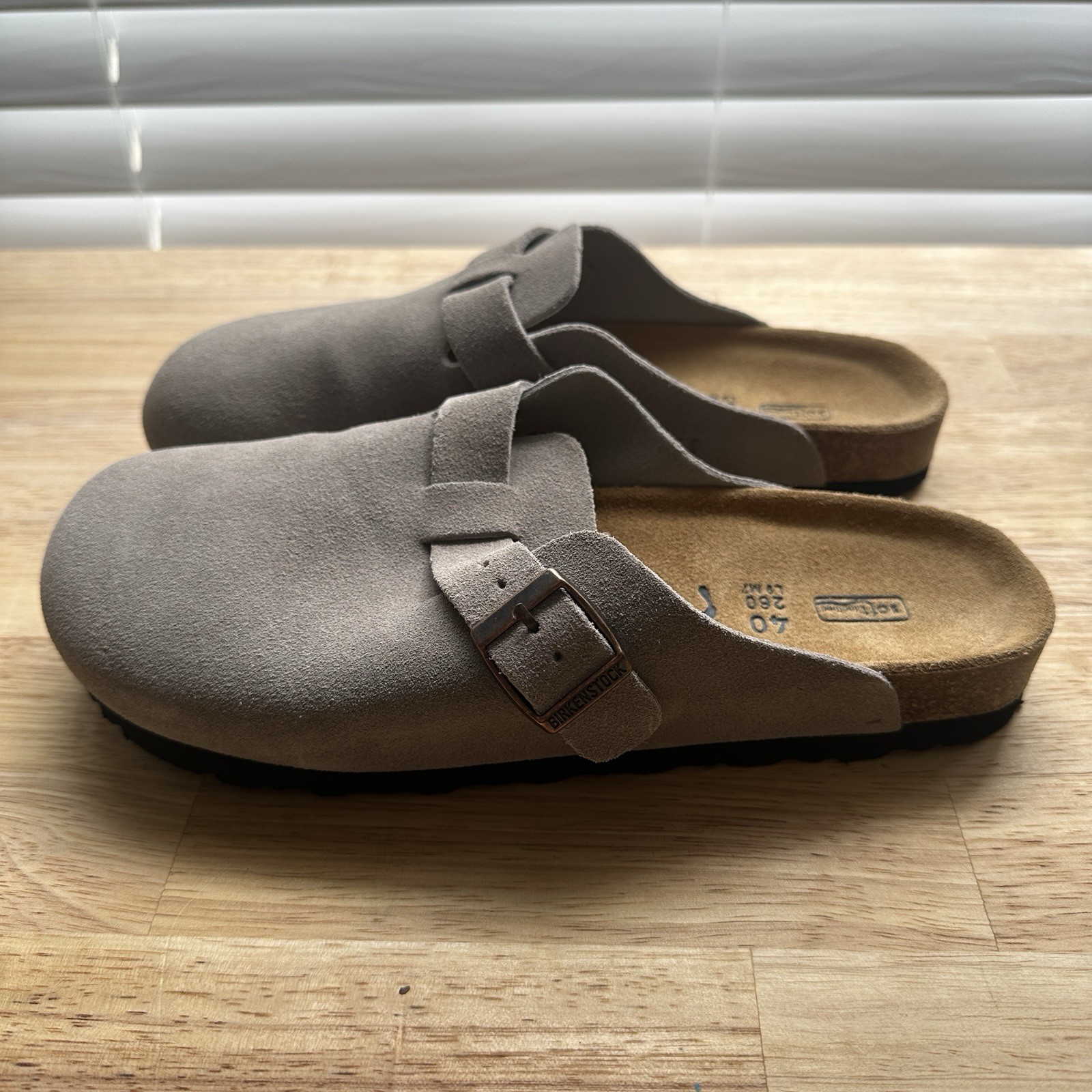 New Birkenstock Boston Soft Footbed Taupe Suede Size 40 Mens 7-7.5 Womens 9-9.5