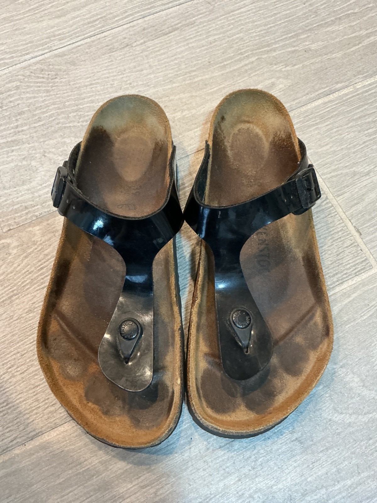 Birkenstock Sandals Womens EU39 US8 Gizeh Black Patent Leather Slides Comfort