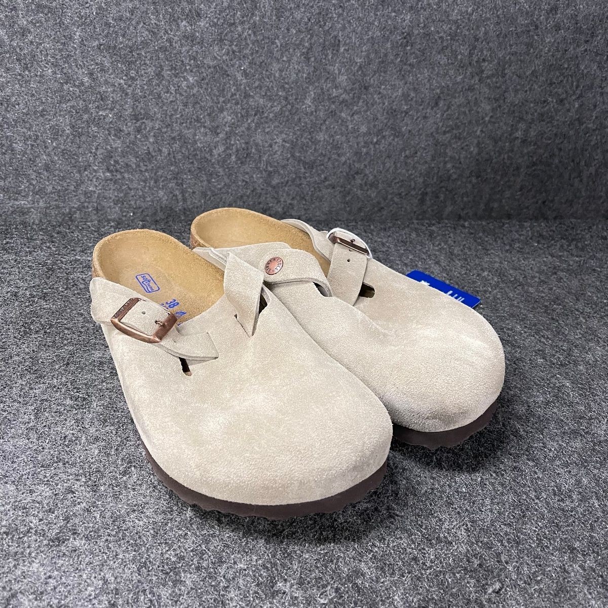 BIRKENSTOCK Boston Soft Footbed Clog Unisex Size M5/W7 Taupe 0560771