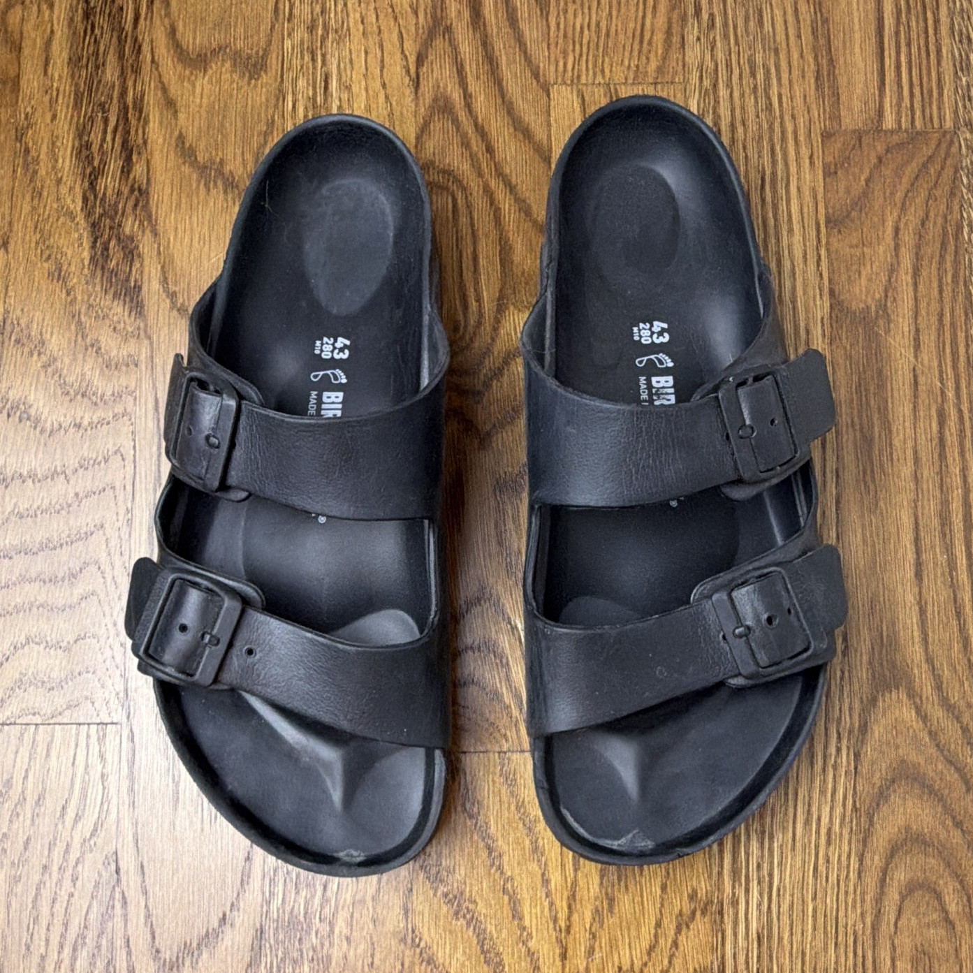 Birkenstock Arizona Men’s Black Rubber 2-Strap Buckle Slide Sandals EU 43