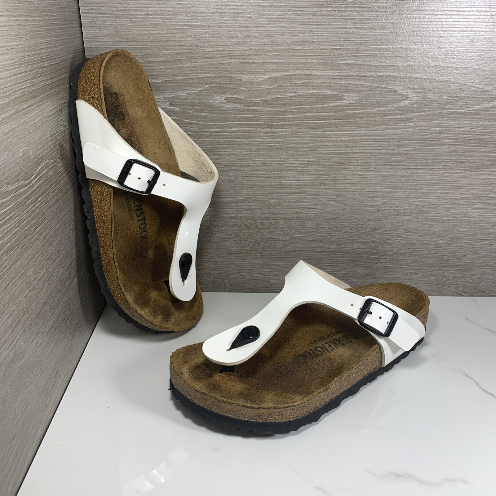 Birkenstock Gizeh Womens 37 US 6 White Patent Leather T Strap Thong Sandals