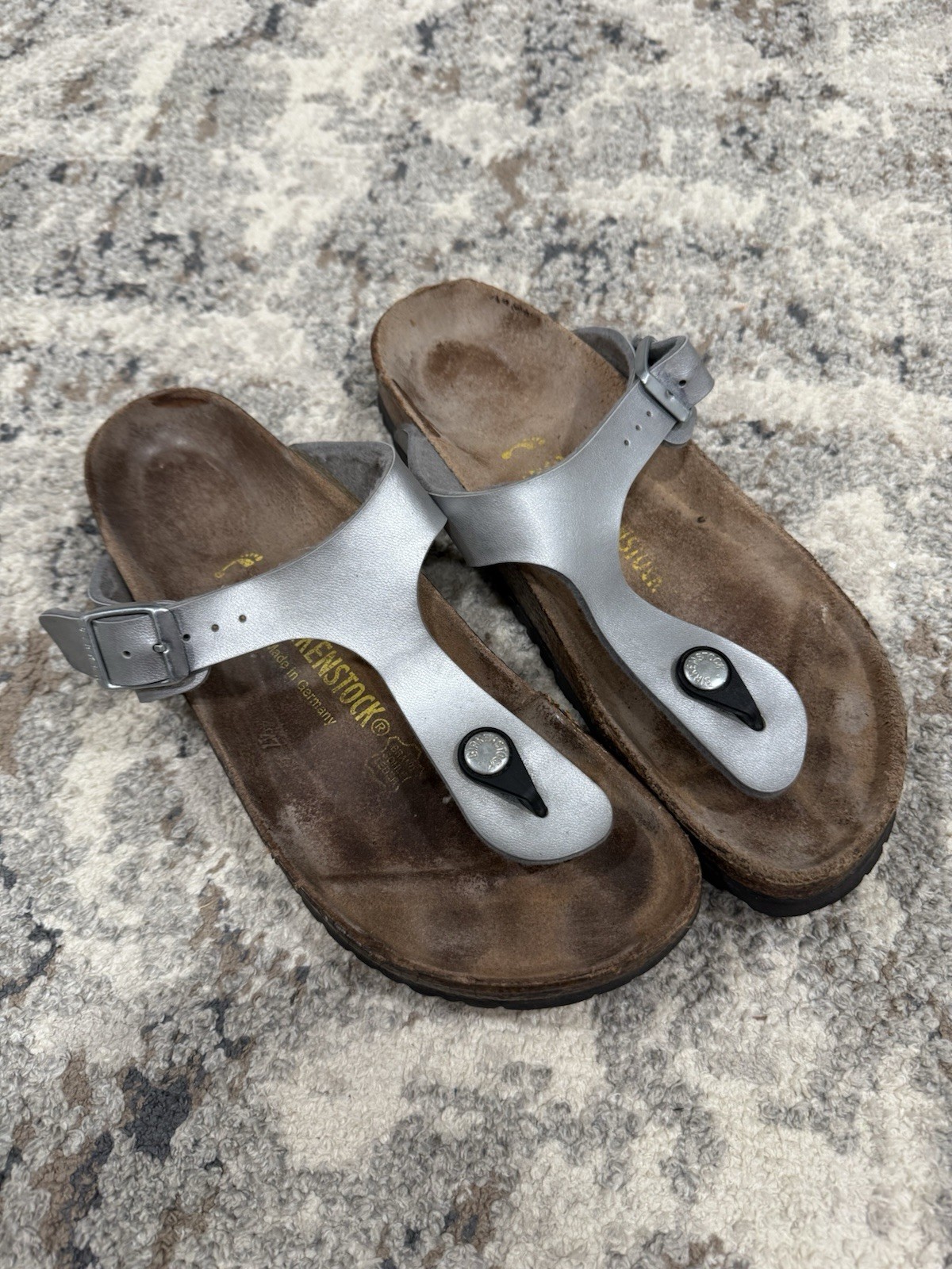 Birkenstock Gizeh Thong/Sandals Silver Sz 38 Cork Damage