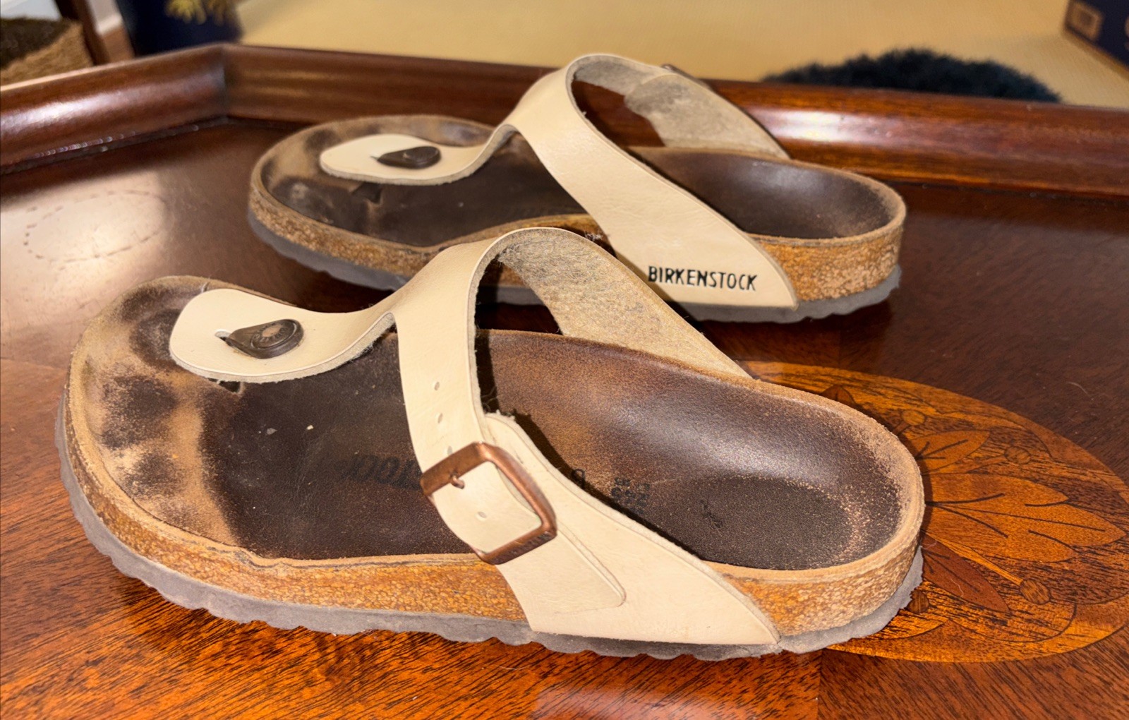 Birkenstock Gizeh Thong Sandals Metallic Cream White Leather 38 | 7 Flip Flops
