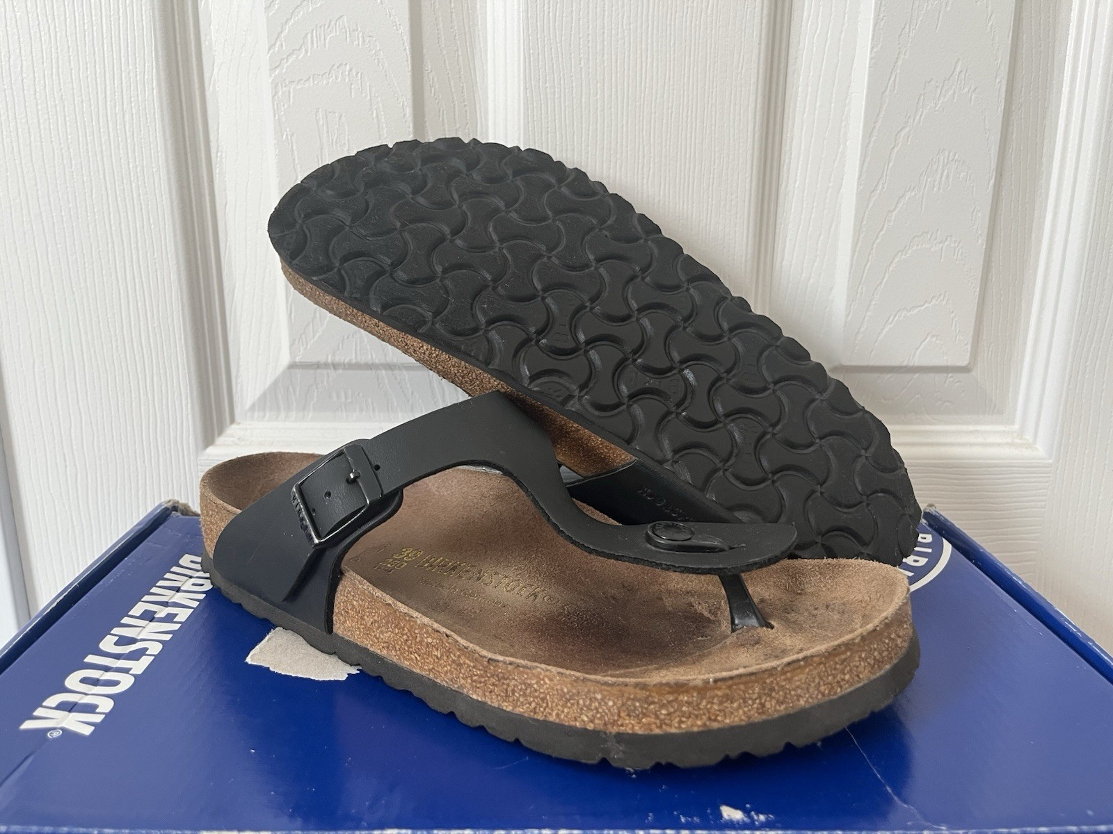 Black Birkenstock Gizeh sandals EU 39